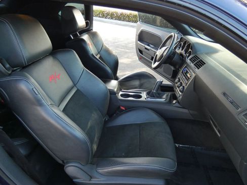 Used 2014 Dodge Challenger R/T image 26