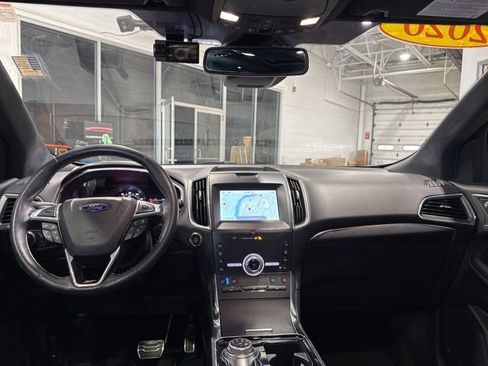 Used 2020 Ford Edge ST w/ Equipment Group 401A AWD/4WD image 9