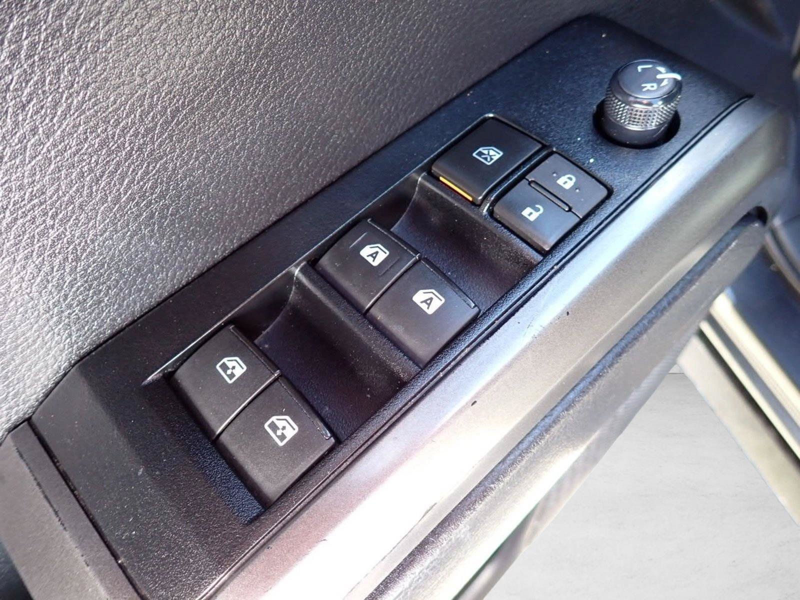 Used 2021 Toyota Tacoma TRD Off-Road w/ Technology Package AWD/4WD image 14