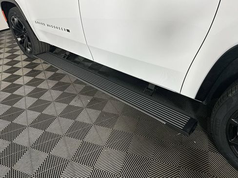 New 2026 Jeep Grand Wagoneer L Summit image 22