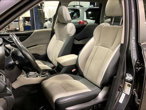 Used 2023 Subaru Forester Premium AWD/4WD image 25