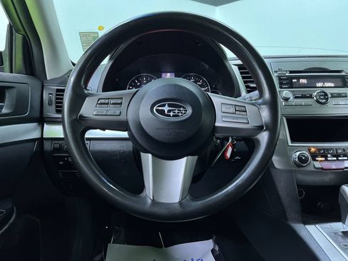 Used 2011 Subaru Outback 2.5i AWD/4WD image 19