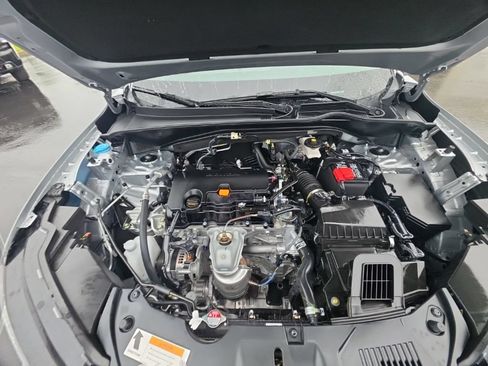 Used 2025 Honda HR-V EX-L image 11