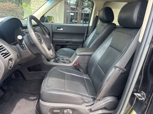 Used 2018 Ford Flex SE FWD image 9