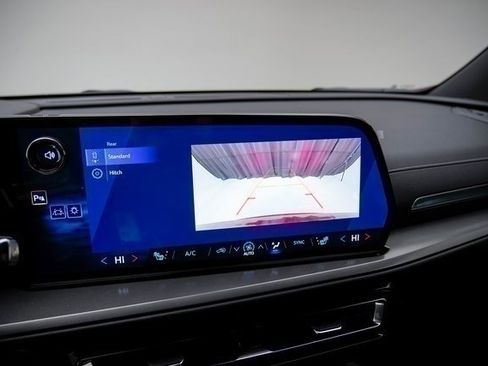 New 2026 Chevrolet Traverse LT image 30