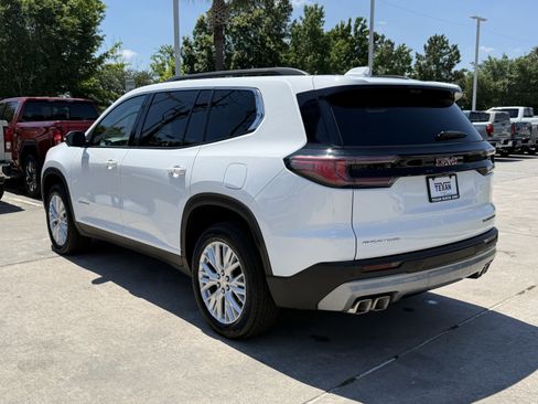 Used 2026 GMC Acadia Elevation w/ Elevation Premium Package FWD image 7