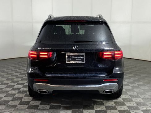 New 2025 Mercedes-Benz GLB 250 4MATIC image 9