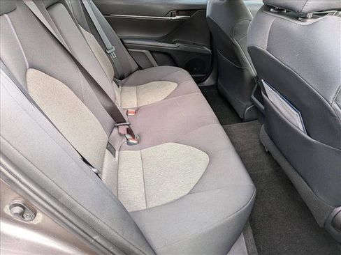 Used 2021 Toyota Camry LE image 19