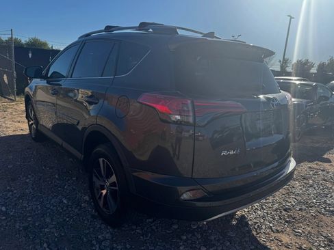 Used 2017 Toyota RAV4 XLE FWD image 5