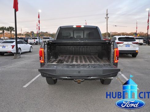 Used 2015 Ford F150 Platinum w/ Equipment Group 701A Luxury image 21