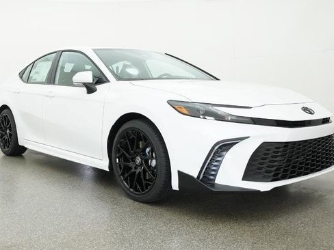 New 2026 Toyota Camry SE FWD image 30