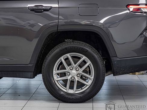 Used 2021 Jeep Grand Cherokee L Laredo w/ Luxury Tech Group I AWD/4WD image 8