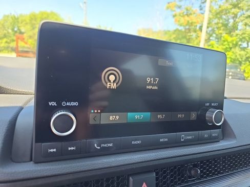 Used 2024 Honda CR-V EX image 16
