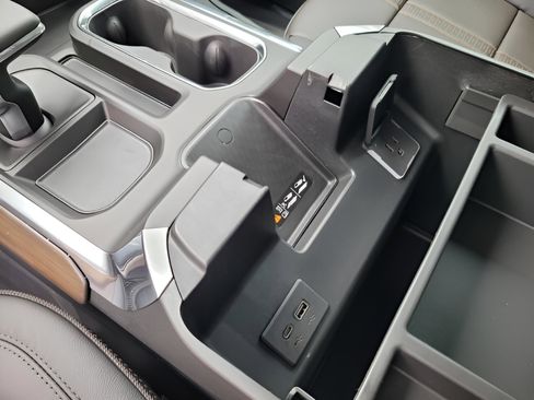 New 2026 Chevrolet Silverado 1500 High Country w/ High Country Premium Package image 10