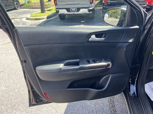 Used 2019 Kia Sportage LX FWD image 14