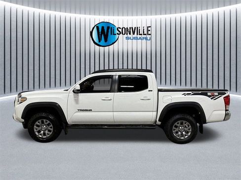 Used 2016 Toyota Tacoma SR5 image 15