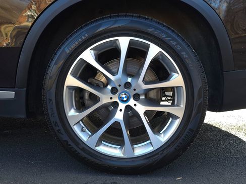 Used 2023 BMW X5 xDrive45e w/ Executive Package image 74