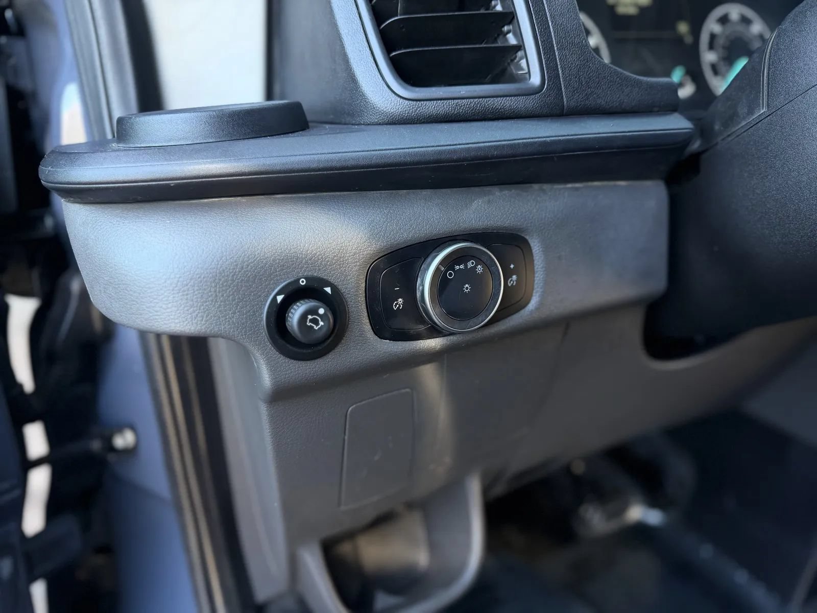 Used 2021 Ford Transit 350 DRW RWD image 23