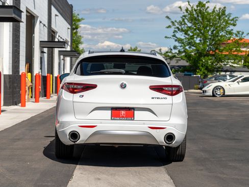 Used 2020 Alfa Romeo Stelvio Ti w/ Active Blind Spot Package AWD/4WD image 60