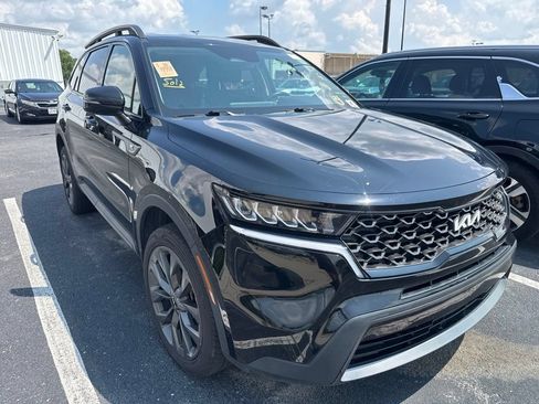 Used 2023 Kia Sorento AWD image 2