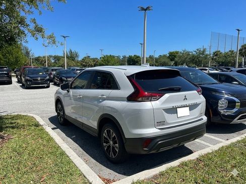Used 2023 Mitsubishi Eclipse Cross LE AWD/4WD image 2