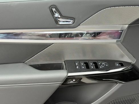 New 2026 BMW 740i xDrive w/ Premium Package image 14