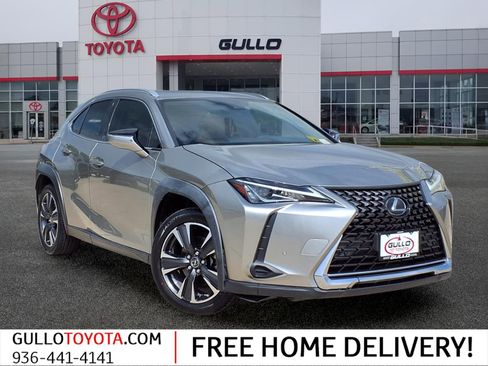 Used 2020 Lexus UX 200 w/ Premium Package image 1