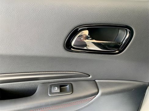 Used 2024 Dodge Durango GT image 18