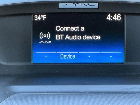 Used 2017 Ford Escape SE image 3