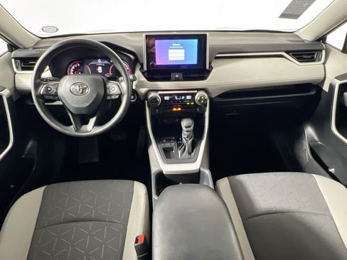 Used 2025 Toyota RAV4 XLE w/ Convenience Package image 30