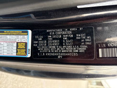 Certified 2024 Kia Carnival LX image 19