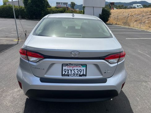 Used 2026 Toyota Corolla LE FWD image 9