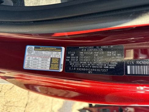 Used 2024 Kia Carnival LX image 25