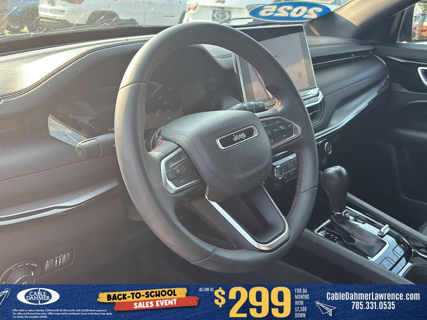 Used 2025 Jeep Compass Trailhawk AWD/4WD image 11