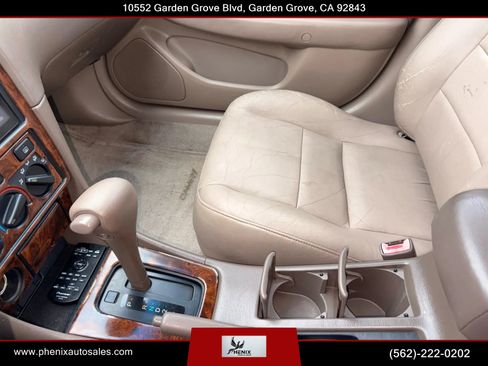 Used 2000 Toyota Camry CE image 33