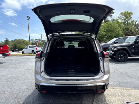Used 2024 Nissan Rogue Platinum w/ Platinum Premium Package image 24