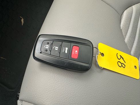 Used 2023 Toyota Camry SE w/ Convenience Package image 33