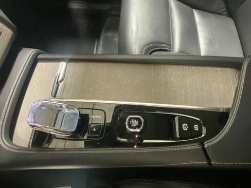 Used 2023 Volvo XC90 B6 Ultimate AWD/4WD image 25