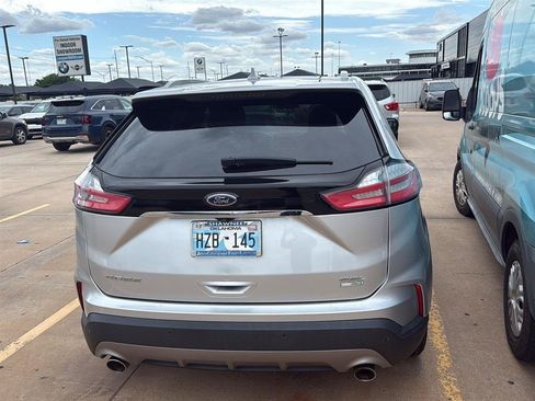 Used 2019 Ford Edge SEL FWD image 10