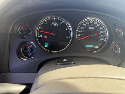 Used 2011 Chevrolet Tahoe LTZ image 18