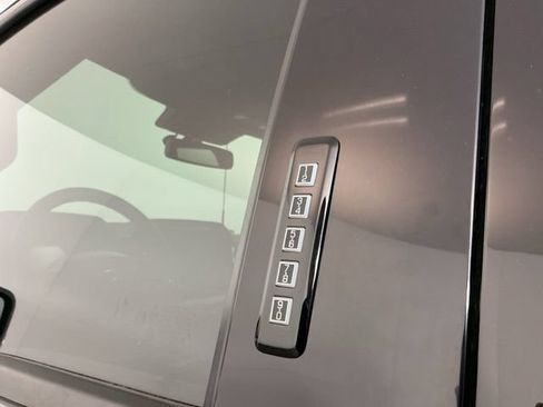 Used 2022 Ford F150 Lariat AWD/4WD image 10