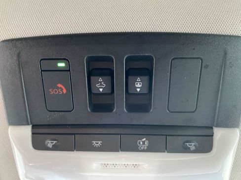 Used 2022 Nissan Pathfinder Platinum w/ Cargo Package AWD/4WD image 25
