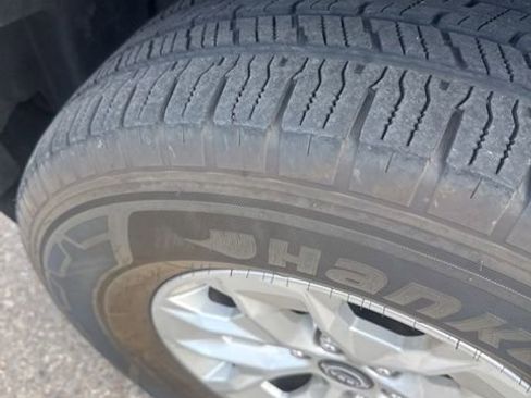 Used 2024 Nissan Frontier SV w/ Technology Package image 7