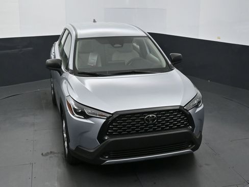 Used 2025 Toyota Corolla Cross L image 35
