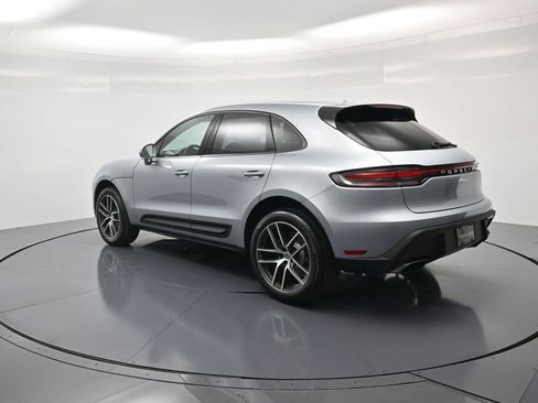 Used 2026 Porsche Macan AWD/4WD image 3