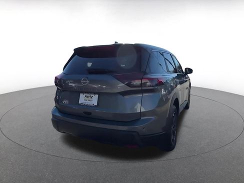 Used 2025 Nissan Rogue SV image 14