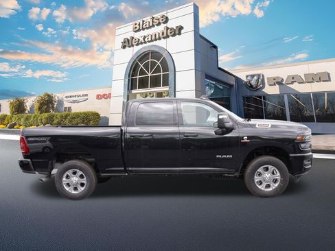 New 2026 RAM 2500 Big Horn AWD/4WD image 2