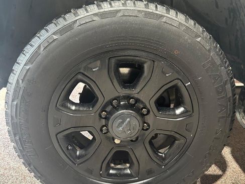 Used 2017 RAM 2500 Laramie w/ Sport Appearance Group AWD/4WD image 7