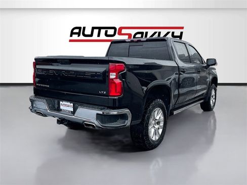 Used 2022 Chevrolet Silverado 1500 LTZ w/ Technology Package image 7