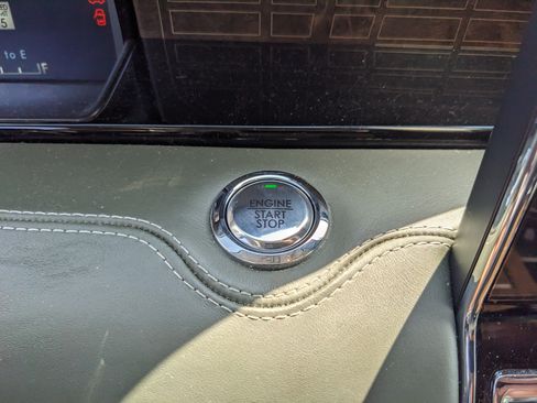 Used 2024 Lincoln Navigator Black Label AWD/4WD image 27